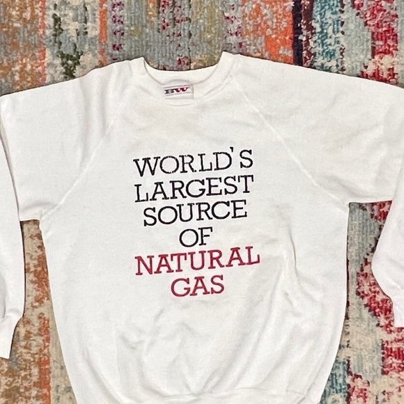 Vintage 80s Funny World's Largest Source of Natural Gas 1980s Funny Sweatshirt - Picture 2 of 5